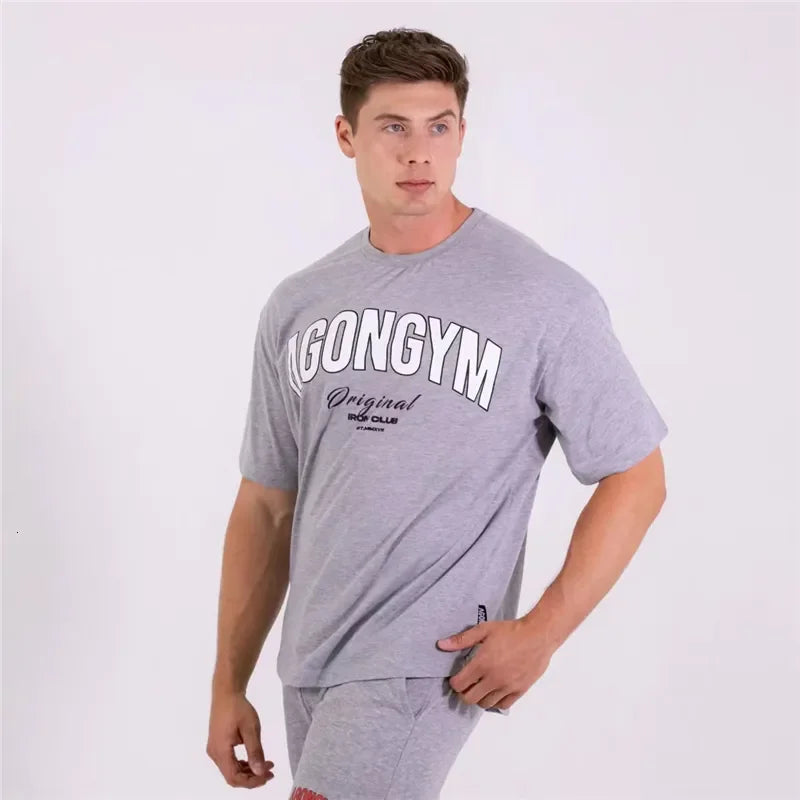 T-Shirt Oversized GYM Plus Size — Roupa de Treino para Homem